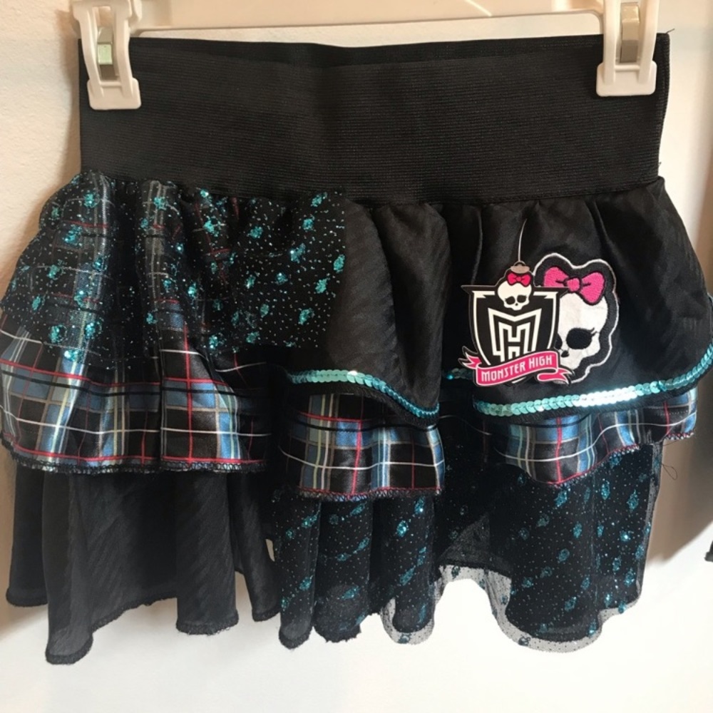 Monster high skirt with leg warmers and arm warmers